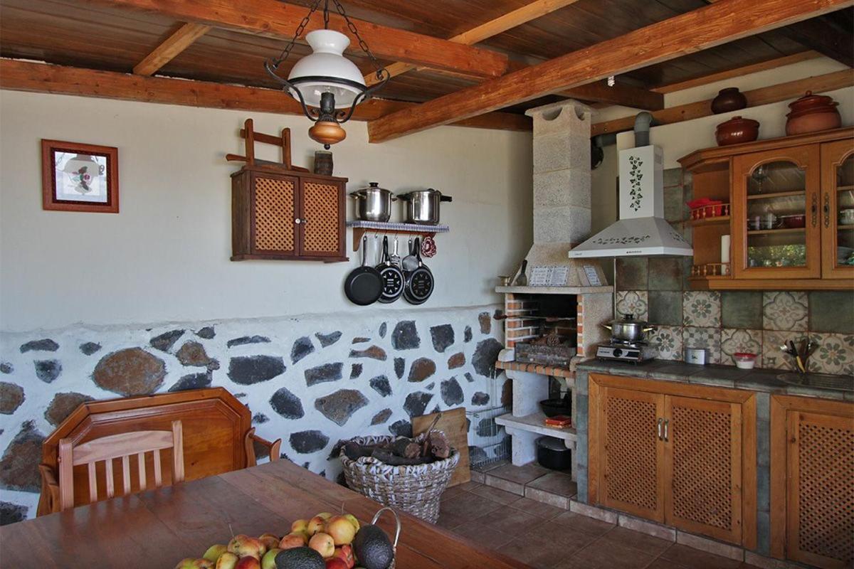 Casa Rosales With Pool & Wifi Holiday home *
