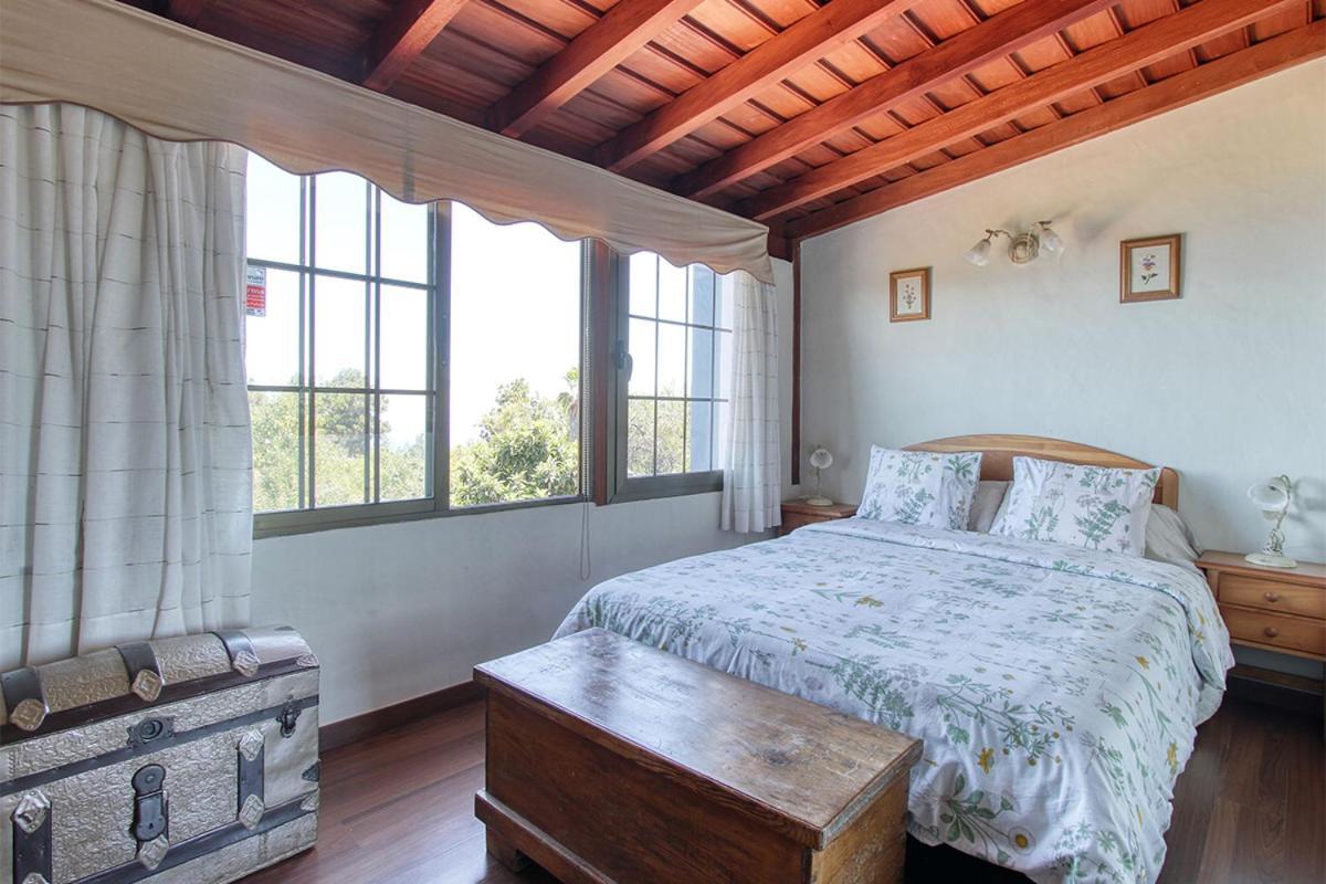 Casa Rosales With Pool & Wifi Holiday home *